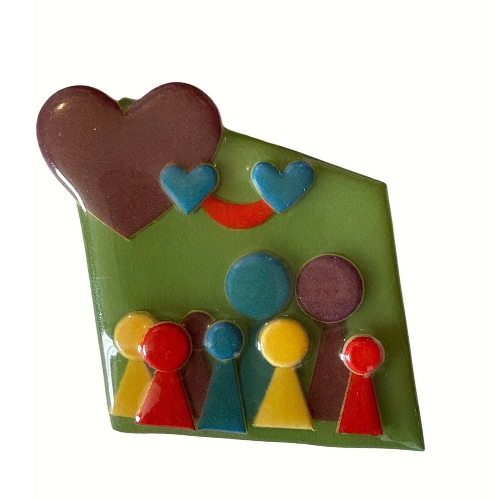 People Pins by Lucinda Vintage Family House Heart Brooch Green Resin Folk Art - Picture 4 of 4